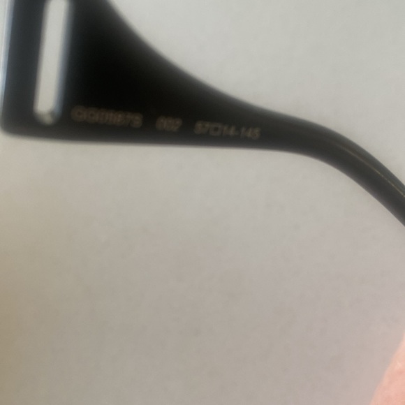 Gucci Sunglasses.  As new.  Perfect Condition - Picture 8 of 9